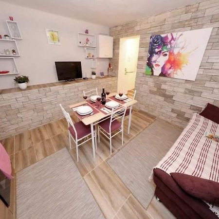 Apartment Ana 扎达尔 外观 照片